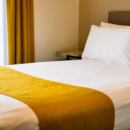 The County Hotel Haverfordwest Extérieur photo