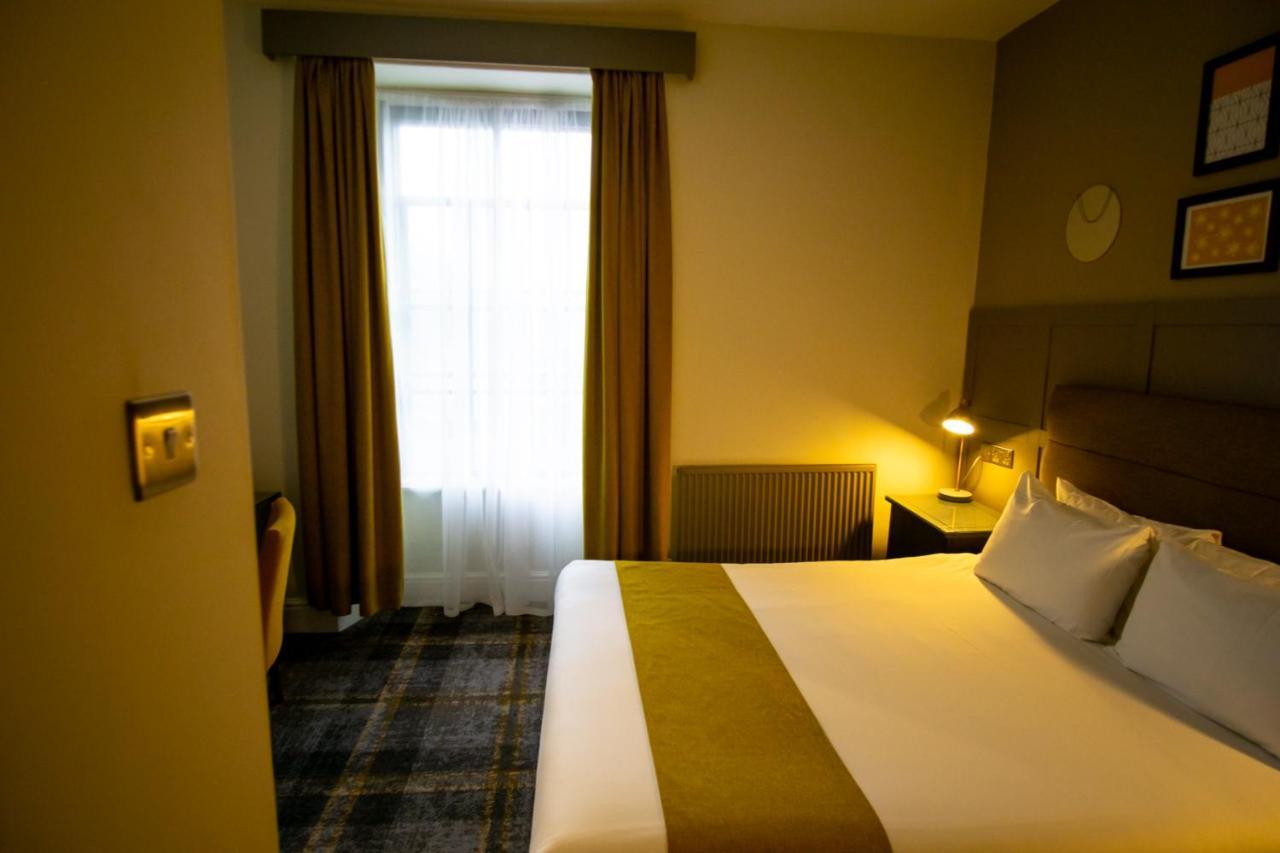 The County Hotel Haverfordwest Extérieur photo