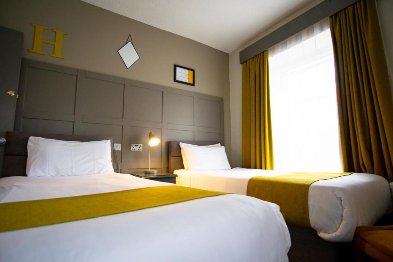 The County Hotel Haverfordwest Extérieur photo
