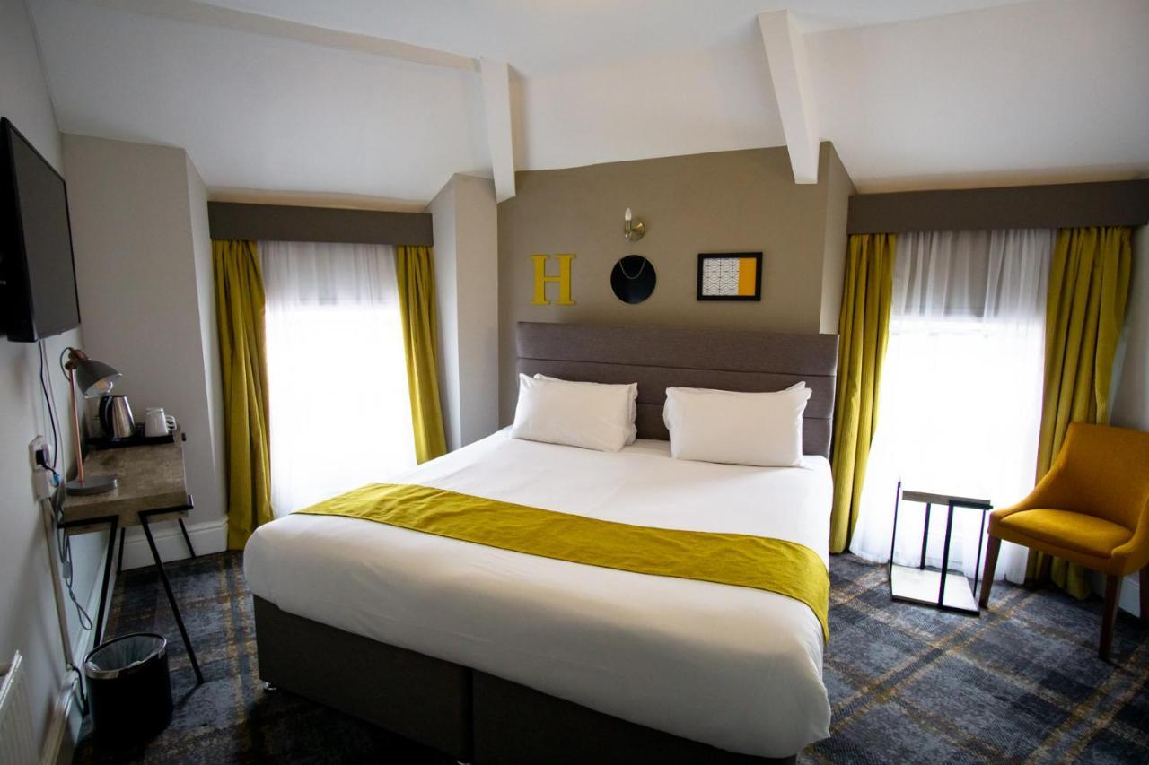 The County Hotel Haverfordwest Extérieur photo