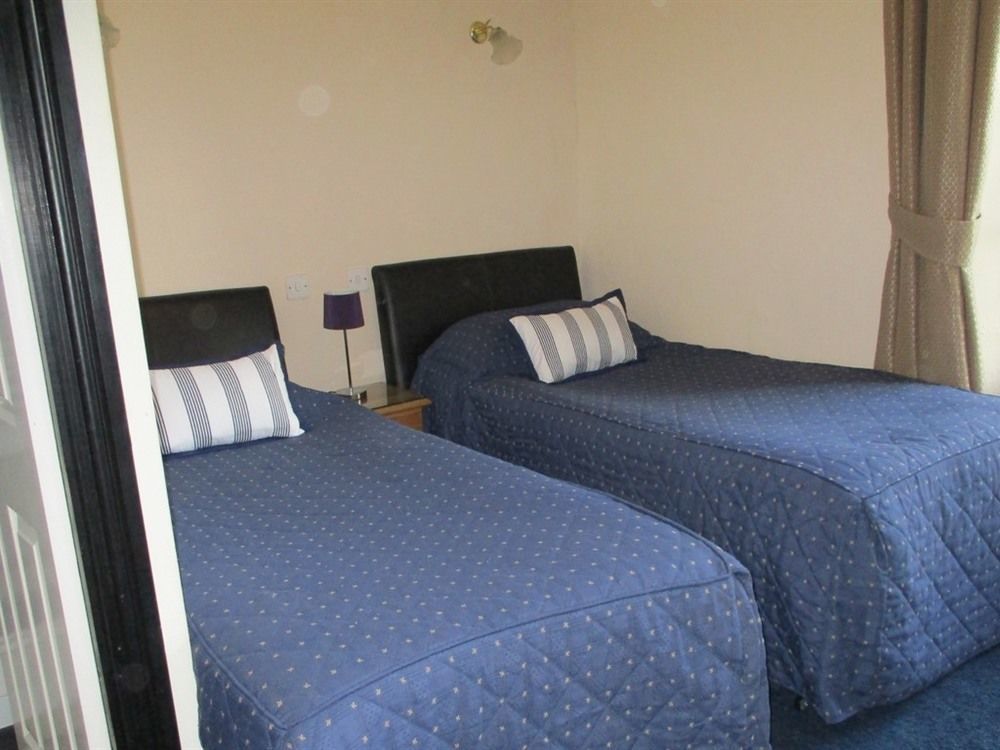 The County Hotel Haverfordwest Extérieur photo