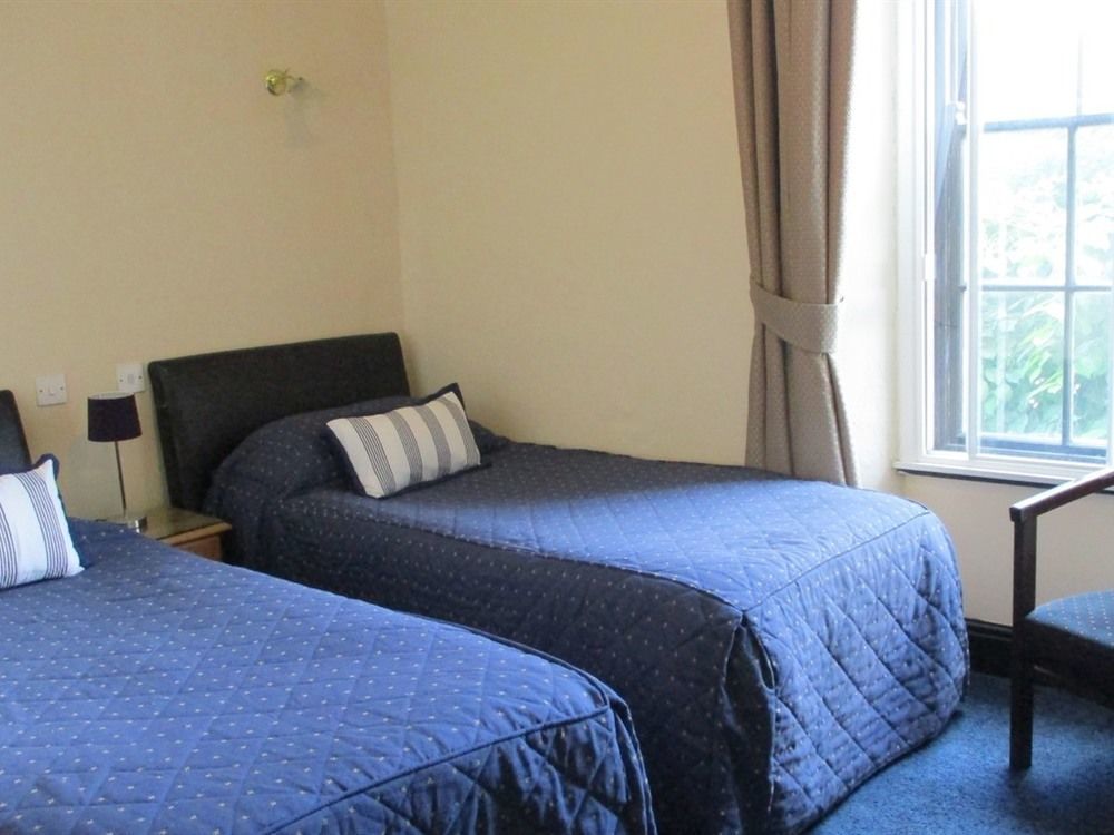 The County Hotel Haverfordwest Extérieur photo